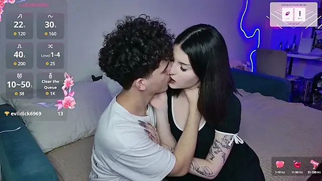 Snapshot of Alice18James chatting on 10-03-25, 04:26 Alice18James online show from 10-03-25, 04:26