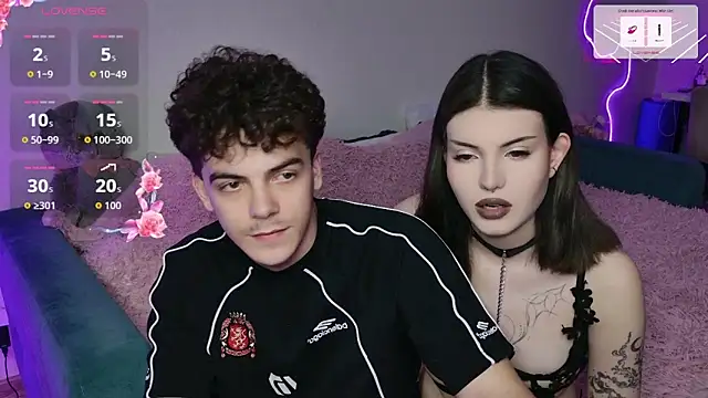 Snapshot of Alice18James chatting on 10-05-25, 03:10 Alice18James online show from 10-05-25, 03:10