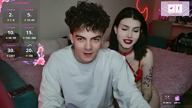 Snapshot of Alice18James chatting on 10-09-25, 12:30 Alice18James online show from 10-09-25, 12:30