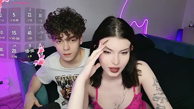 Snapshot of Alice18James chatting on 11-28-25, 05:15 Alice18James online show from 11-28-25, 05:15