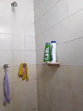 Snapshot of Zeus093387 chatting on 10-19-25, 05:02 Zeus093387 online show from 10-19-25, 05:02