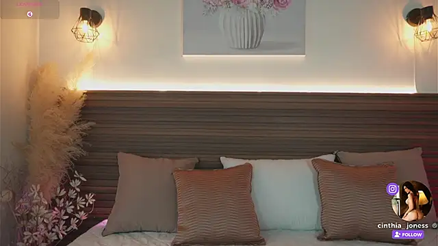 cinthia jones2 online show from 10-05-25, 08:23