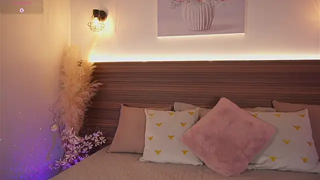 cinthia jones2 online show from 10-24-25, 05:26