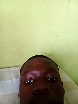 Snapshot of phumlanisanka chatting on 10-16-25, 03:02 phumlanisanka online show from 10-16-25, 03:02