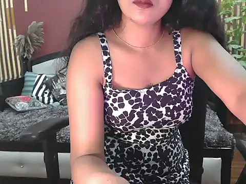 shaalu sharma online show from 10-24-25, 09:49