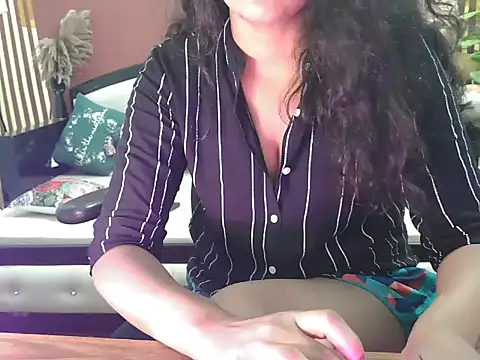 shaalu sharma online show from 11-14-25, 05:17