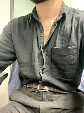 Snapshot of speddy34 chatting on 10-31-25, 06:47 speddy34 online show from 10-31-25, 06:47