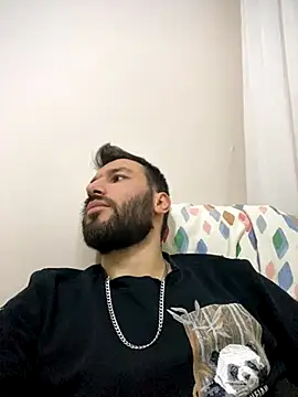 Snapshot of speddy34 chatting on 10-31-25, 07:04 speddy34 online show from 10-31-25, 07:04