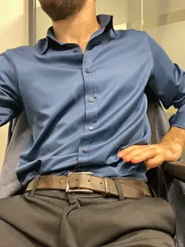 Snapshot of speddy34 chatting on 11-10-25, 08:13 speddy34 online show from 11-10-25, 08:13