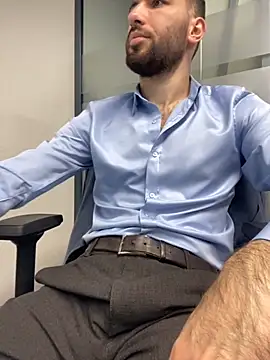 Snapshot of speddy34 chatting on 11-11-25, 06:35 speddy34 online show from 11-11-25, 06:35