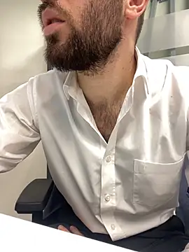 Snapshot of speddy34 chatting on 11-20-25, 07:41 speddy34 online show from 11-20-25, 07:41