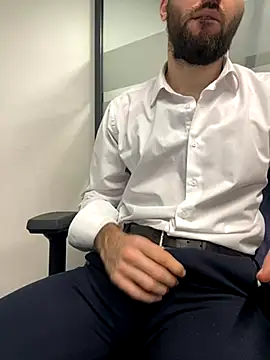 Snapshot of speddy34 chatting on 11-27-25, 07:21 speddy34 online show from 11-27-25, 07:21