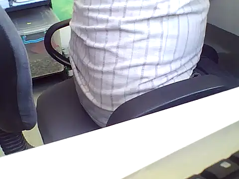 Snapshot of AMCIKSEVER42 chatting on 09-26-25, 12:31 AMCIKSEVER42 online show from 09-26-25, 12:31