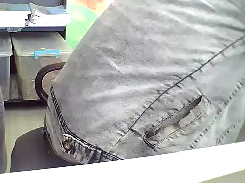 Snapshot of AMCIKSEVER42 chatting on 12-01-25, 09:36 AMCIKSEVER42 online show from 12-01-25, 09:36