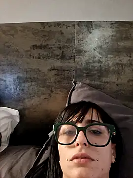 Snapshot of Gemmaviola chatting on 10-04-25, 09:40 Gemmaviola online show from 10-04-25, 09:40