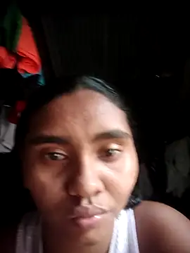 Snapshot of Lucy-Ferr chatting on 10-23-25, 04:28 Lucy-Ferr online show from 10-23-25, 04:28