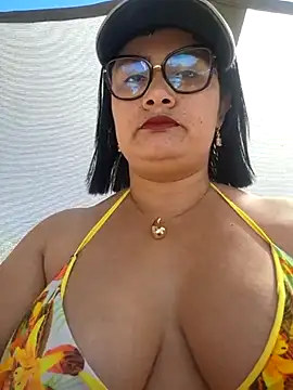 Snapshot of Milagros-hot chatting on 10-19-25, 07:47 Milagros-hot online show from 10-19-25, 07:47