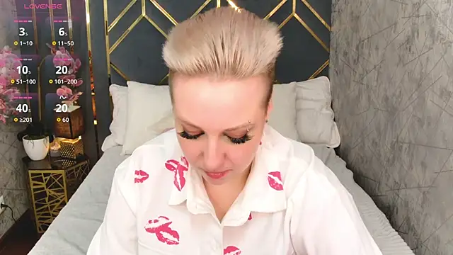 Snapshot of AlexandraGreen chatting on 11-27-25, 09:06 AlexandraGreen online show from 11-27-25, 09:06