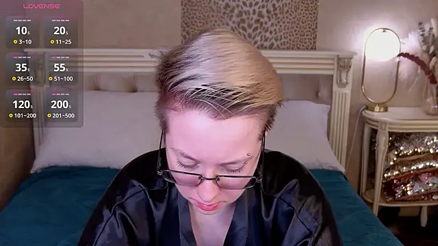 Snapshot of AlexandraGreen chatting on 02-01-26, 09:13 AlexandraGreen online show from 02-01-26, 09:13