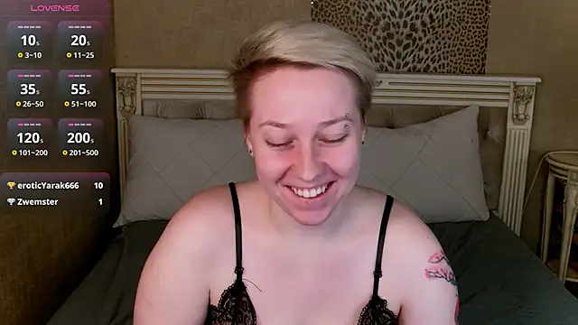 Snapshot of AlexandraGreen chatting on 02-06-26, 08:34 AlexandraGreen online show from 02-06-26, 08:34