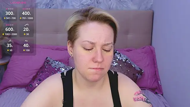 Snapshot of AlexandraGreen chatting on 02-13-26, 09:11 AlexandraGreen online show from 02-13-26, 09:11