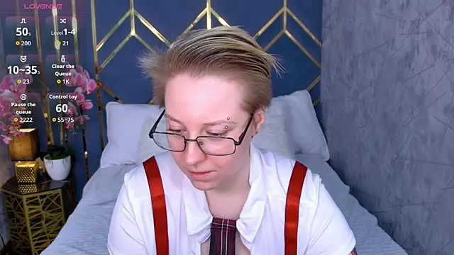 Snapshot of AlexandraGreen chatting on 02-28-26, 09:05 AlexandraGreen online show from 02-28-26, 09:05