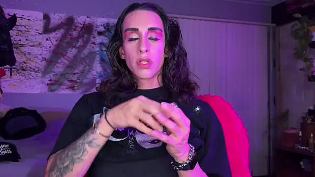 Snapshot of xoFrankie chatting on 10-02-25, 03:13 xoFrankie online show from 10-02-25, 03:13