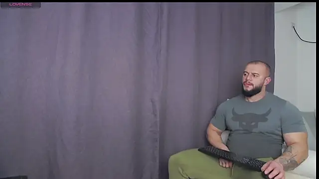 RickyMiami1 online show from 12-01-25, 06:35