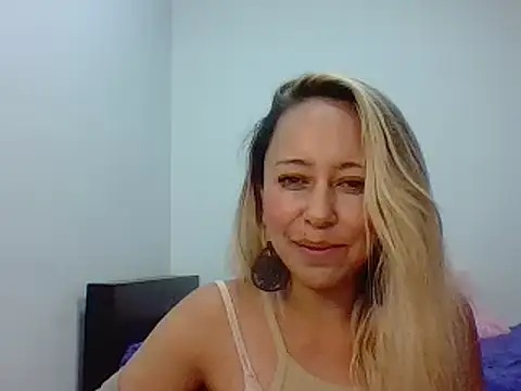 leah susman online show from 09-11-25, 02:00