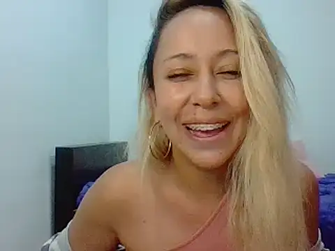 leah susman online show from 09-12-25, 02:33