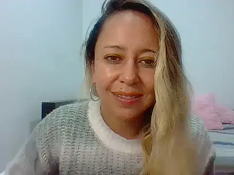 leah susman online show from 11-13-25, 02:10