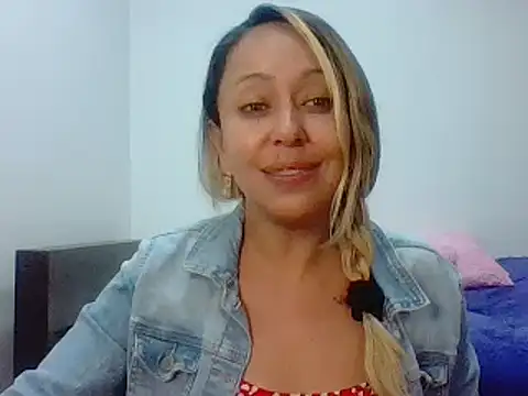 leah susman online show from 12-04-25, 02:21