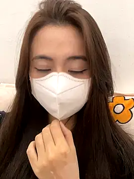 Snapshot of Mochi21 chatting on 11-12-25, 03:51 Mochi21 online show from 11-12-25, 03:51