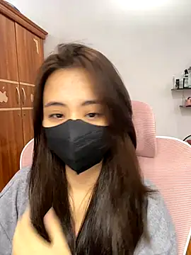 Snapshot of Mochi21 chatting on 11-19-25, 03:28 Mochi21 online show from 11-19-25, 03:28