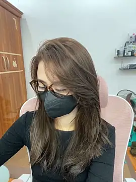 Snapshot of Mochi21 chatting on 11-30-25, 05:11 Mochi21 online show from 11-30-25, 05:11