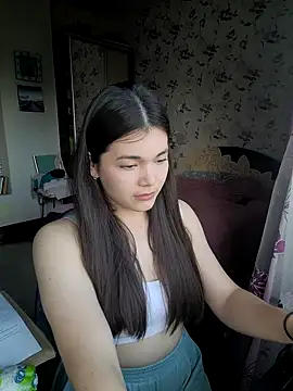 Snapshot of Albi_Glow chatting on 09-16-25, 11:00 Albi Glow online show from 09-16-25, 11:00