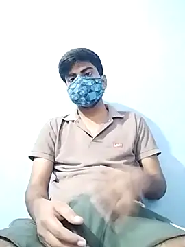 Snapshot of YourTarzan chatting on 09-20-25, 05:19 YourTarzan online show from 09-20-25, 05:19