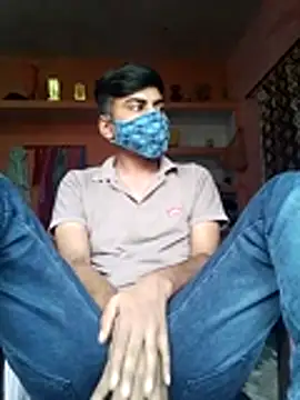 Snapshot of YourTarzan chatting on 10-24-25, 03:36 YourTarzan online show from 10-24-25, 03:36