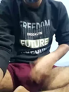 Snapshot of YourTarzan chatting on 10-28-25, 10:19 YourTarzan online show from 10-28-25, 10:19