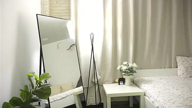 Anna Nicol online show from 10-01-25, 02:34