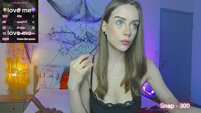 Snapshot of EvaLone1 chatting on 11-02-25, 09:06 EvaLone1 online show from 11-02-25, 09:06