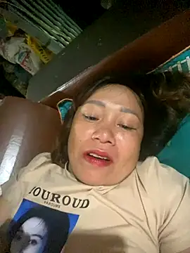 Snapshot of Dunmii chatting on 09-17-25, 03:24 Dunmii online show from 09-17-25, 03:24