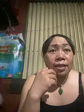 Snapshot of Dunmii chatting on 10-06-25, 12:02 Dunmii online show from 10-06-25, 12:02