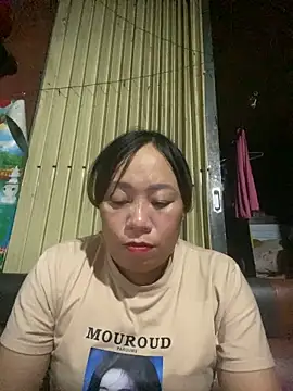 Snapshot of Dunmii chatting on 10-15-25, 03:01 Dunmii online show from 10-15-25, 03:01