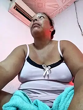 Naomi-Mature online show from 11-26-25, 08:15