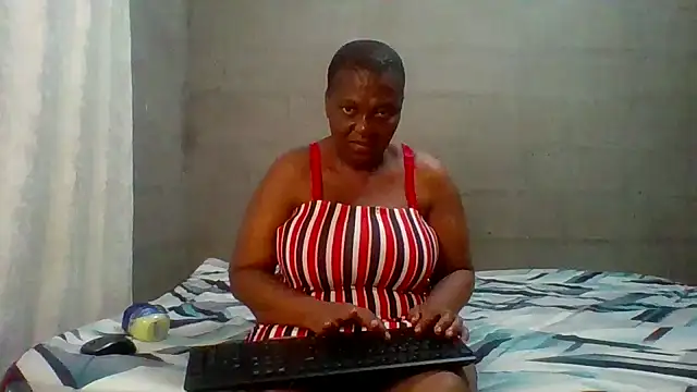 Snapshot of lolla01sweetness chatting on 02-18-26, 12:06 lolla01sweetness online show from 02-18-26, 12:06