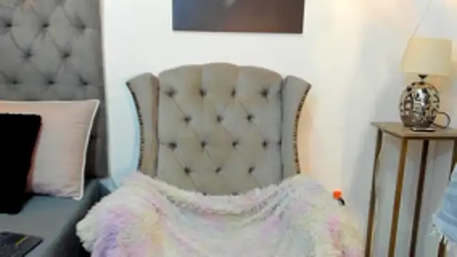 nahiroby ebony online show from 10-24-25, 06:59