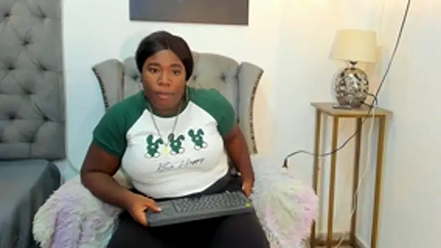 nahiroby ebony online show from 11-21-25, 07:12