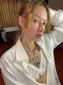 Snapshot of __grace__ chatting on 02-05-26, 05:45 grace online show from 02-05-26, 05:45