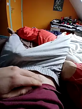 Snapshot of Aymeric35000 chatting on 02-14-26, 08:55 Aymeric35000 online show from 02-14-26, 08:55